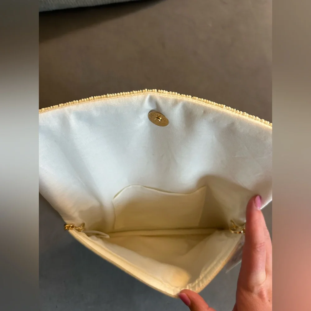 NWT! Cream Floral Beaded Clutch with Gold Strap - Picture 4 of 6
